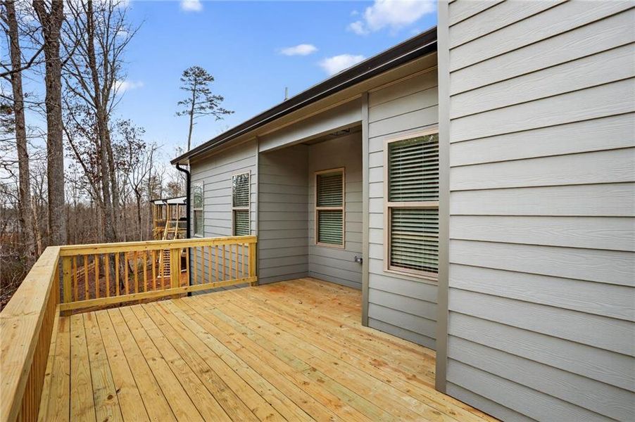 Exterior details and patio area of a home in , Dawsonville (Image 3).