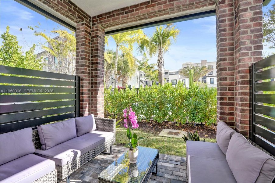 Exterior details and patio area of a home in , Plantation (Image 36).