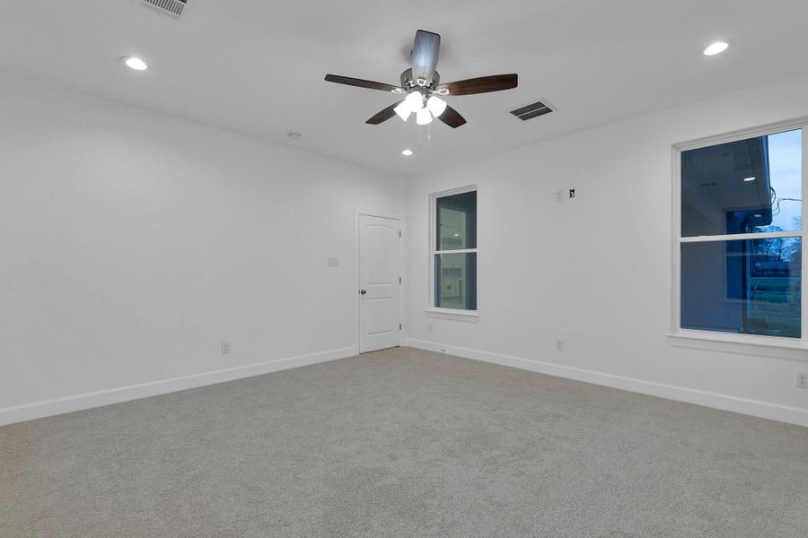 Image 41 of a home in .