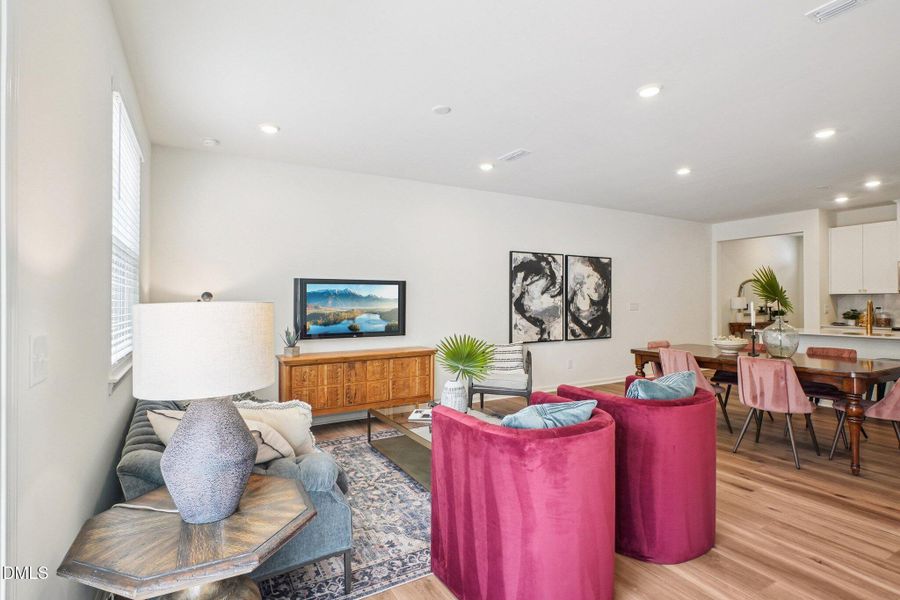 9-web-or-mls-Parker Ln-S1202-009