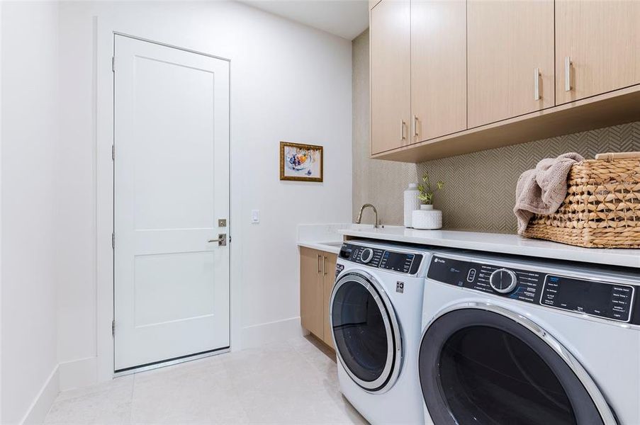 Close-up of interior finishes inside a home in , Sarasota (Image 24).