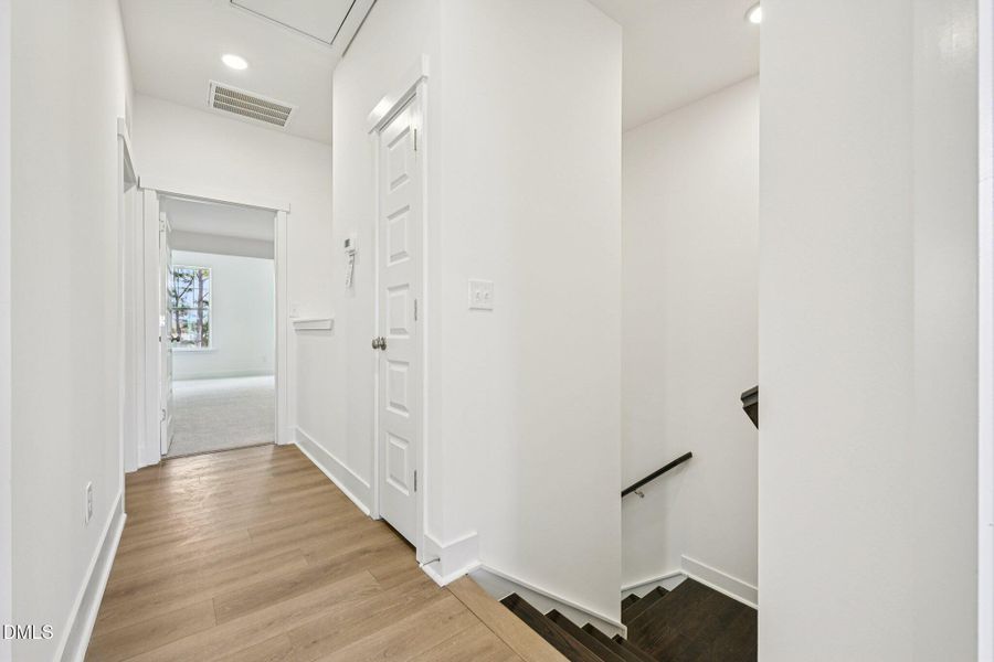 32-web-or-mls-Bayflower Wy-S3101-032