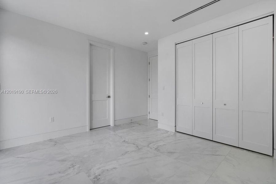 Spacious, unfurnished interior of a new home in , Miami (Image 26).