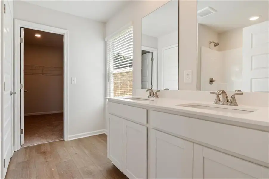 Furnished interior view inside a new home in Salacoa, Calhoun (Image 4).