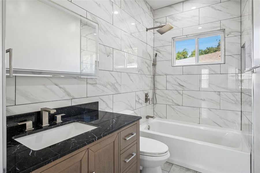 Furnished interior view inside a new home in , Wylie (Image 14).