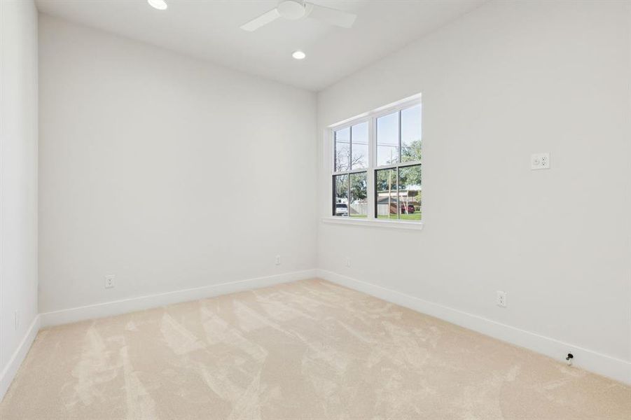 Spacious, unfurnished interior of a new home in , Roanoke (Image 32).