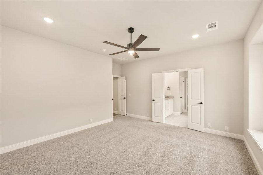 Spacious, unfurnished interior of a new home in Hampton Park, Glenn Heights (Image 26).
