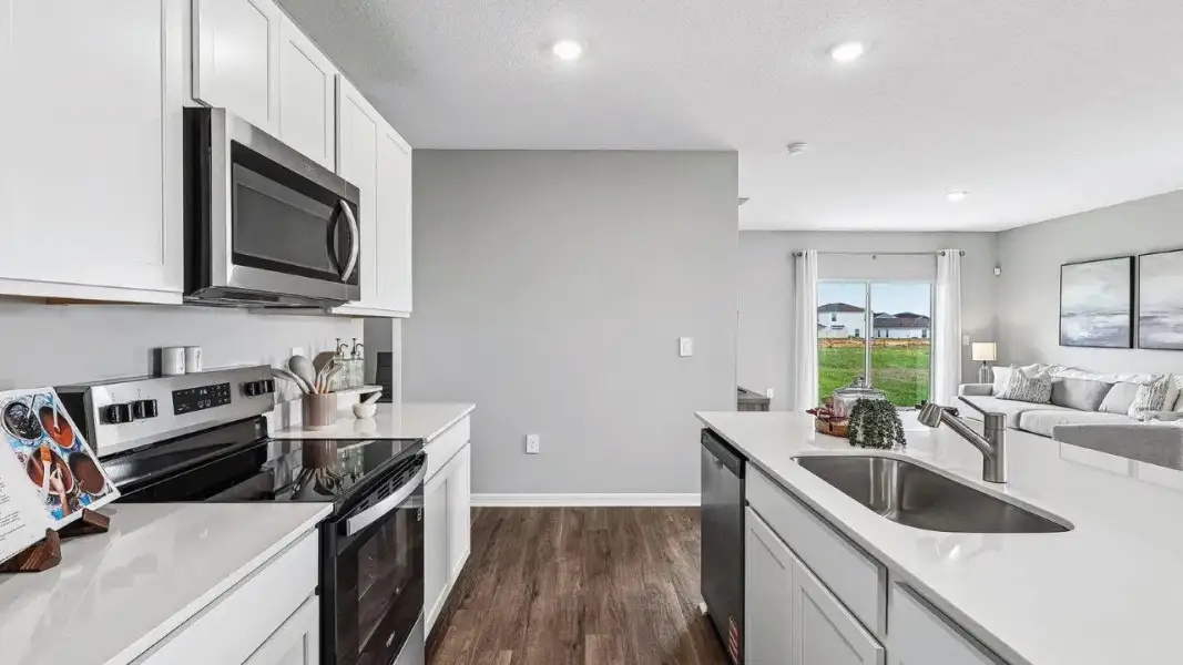 Furnished interior view inside a new home in Hawthorne Ranch, Lakeland (Image 14).