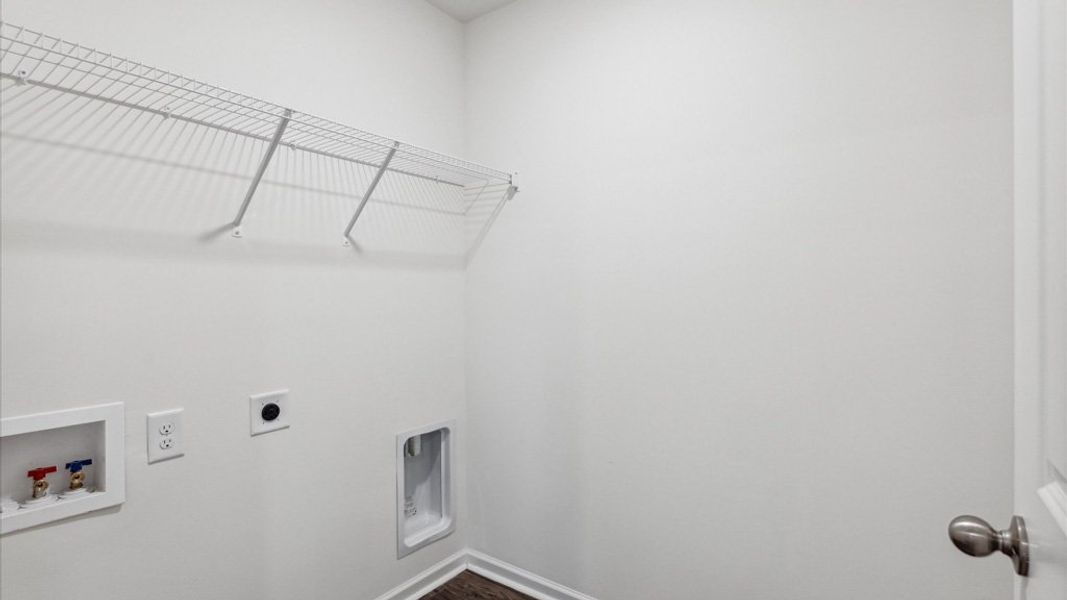 Representative furnished interior of a home built from the Cali by D.R. Horton in Emory Creek, Harriman (Image 14).