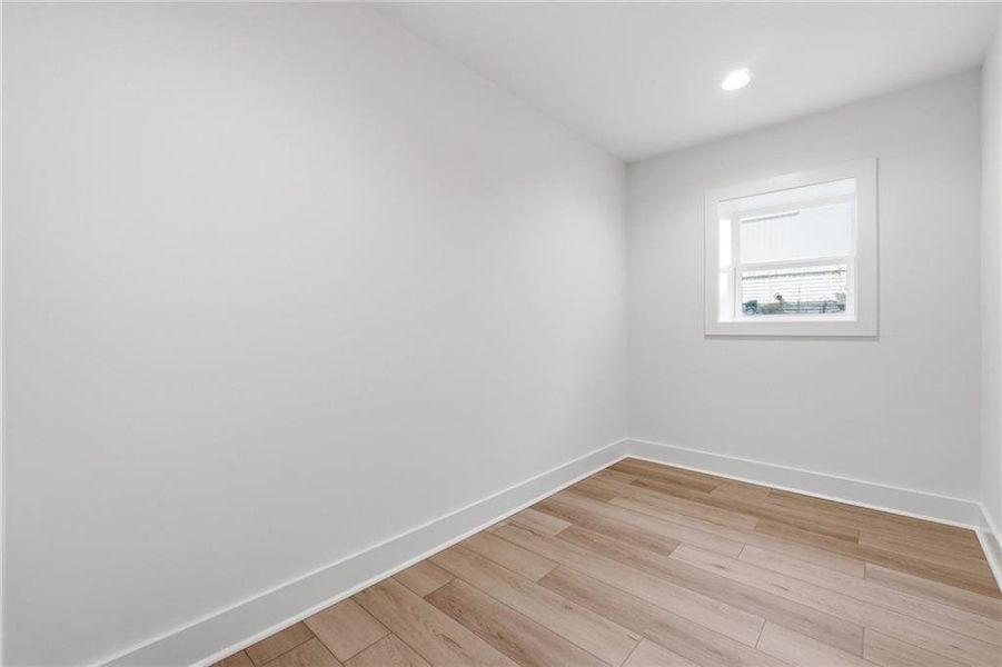 Spacious, unfurnished interior of a new home in , Atlanta (Image 50).