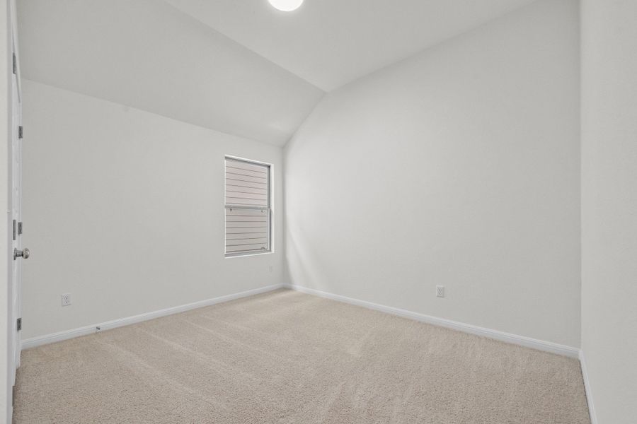 Spacious, unfurnished interior of a new home in Trinity Ranch, Elgin (Image 24).
