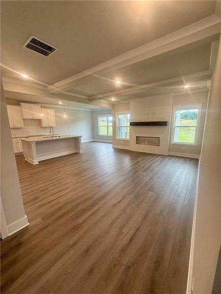 Spacious, unfurnished interior of a new home in Fowler Farms, Auburn (Image 11).