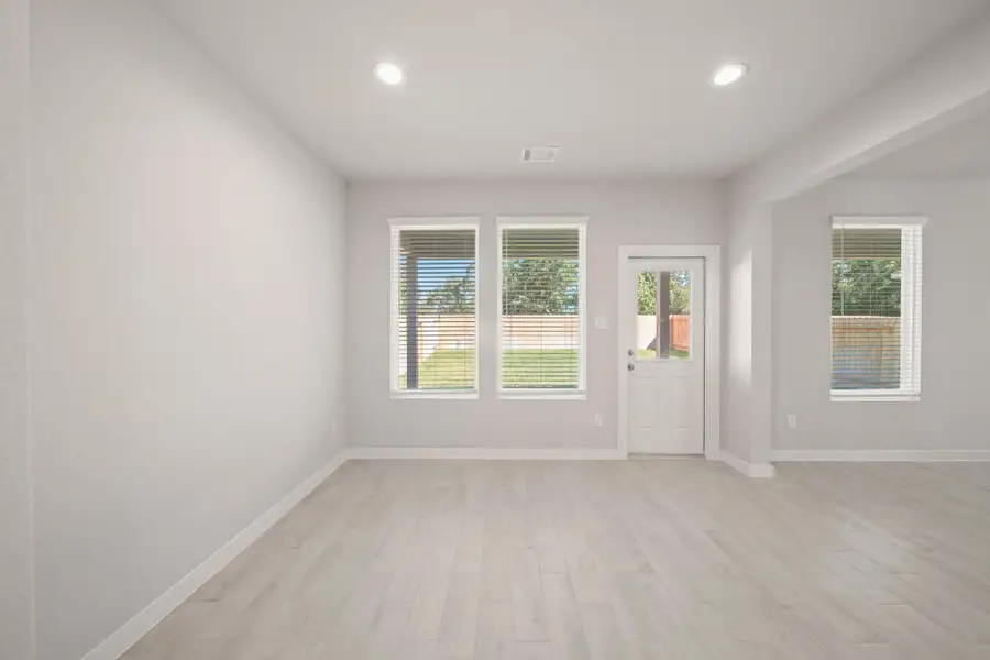 Spacious, unfurnished interior of a new home in Cypresswood Landing, Humble (Image 8). Spacious, unfurnished interior of a new home in Cypresswood Landing, Humble (Image 8).