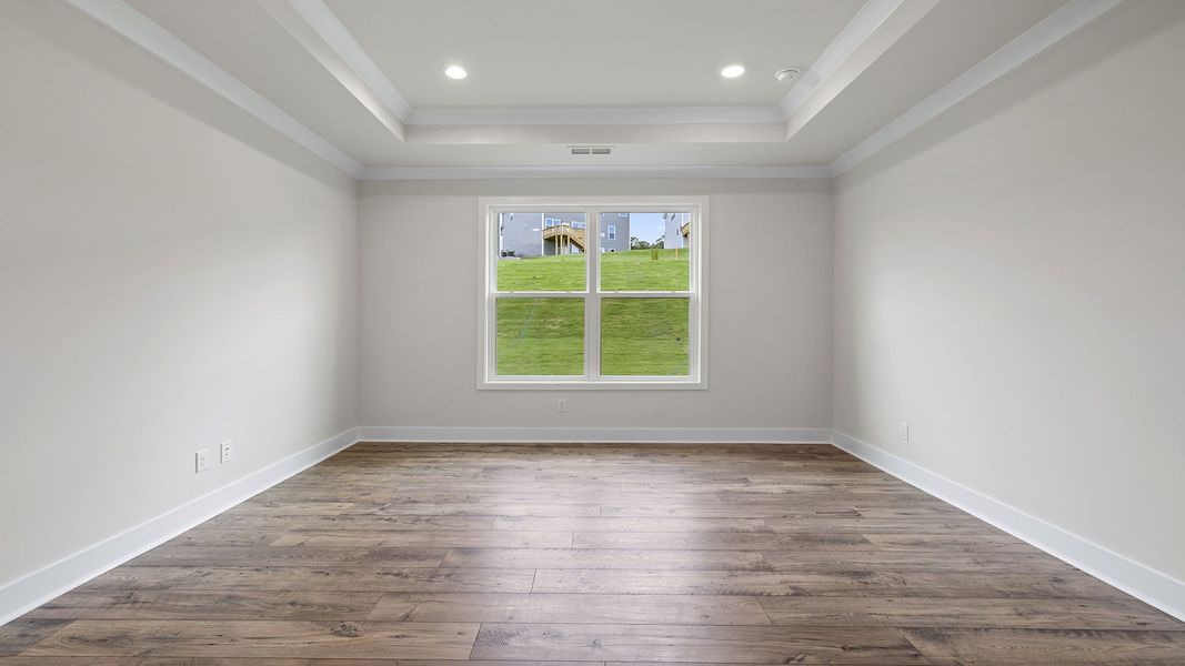 Spacious, unfurnished interior of a new home in Cottonwood Ridge, Piedmont (Image 26).