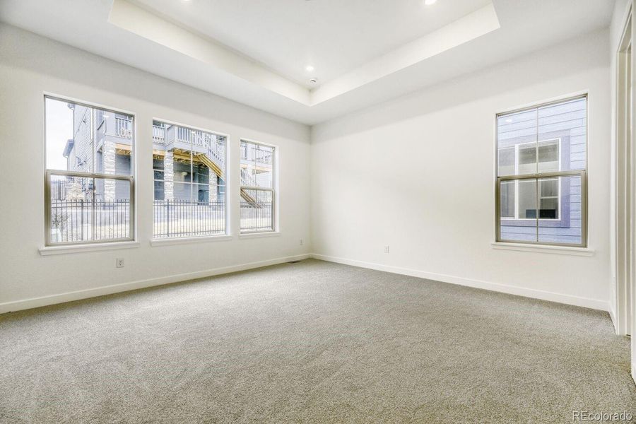 Spacious, unfurnished interior of a new home in Red Rocks Ranch, Morrison (Image 8).