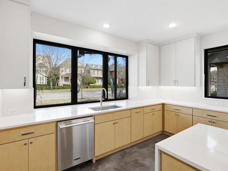 Furnished interior view inside a new home in , Fort Worth (Image 5).