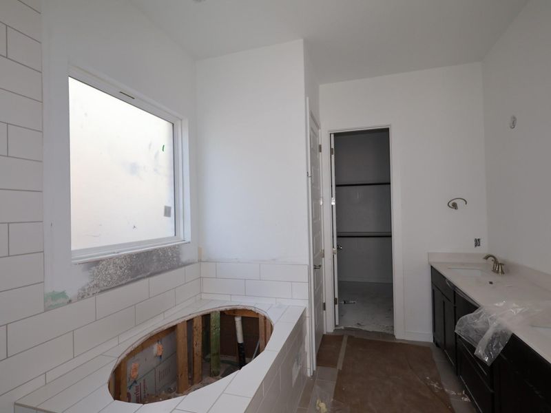 Furnished interior view inside a new home in Cedar Brook, Leander (Image 8).