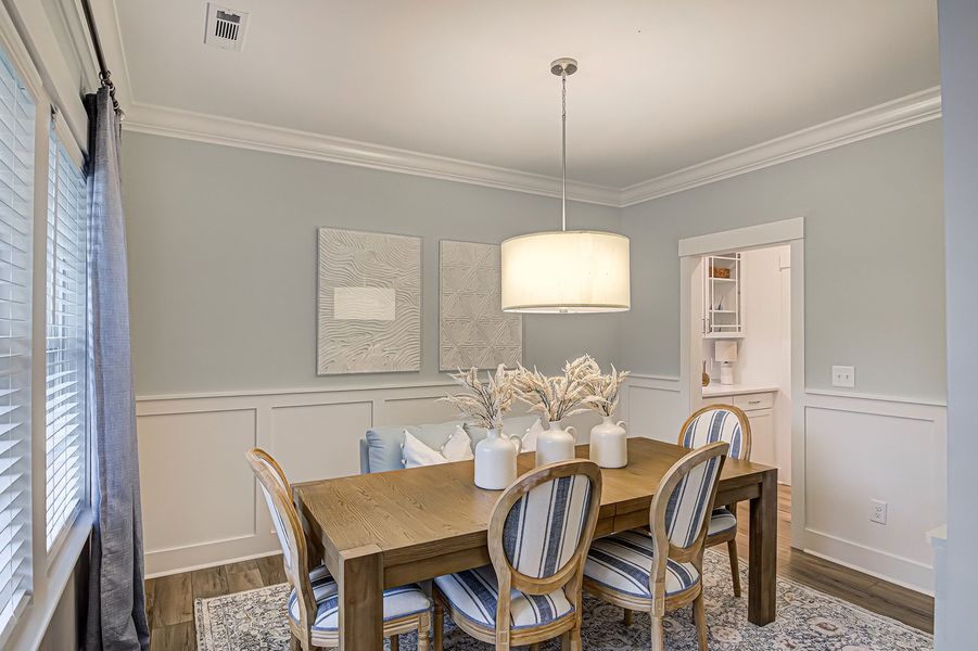 Representative furnished interior of a home built from the Richardson - Vanguard Collection by Mungo Homes in Parris Meadows, Chesnee (Image 6).