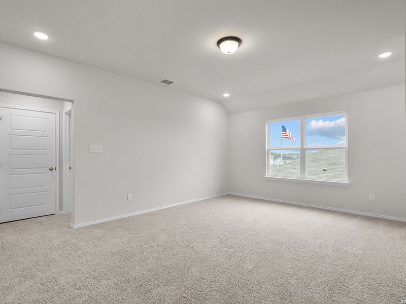 Spacious, unfurnished interior of a new home in Royal Crest, San Antonio (Image 31). Spacious, unfurnished interior of a new home in Royal Crest, San Antonio (Image 31).