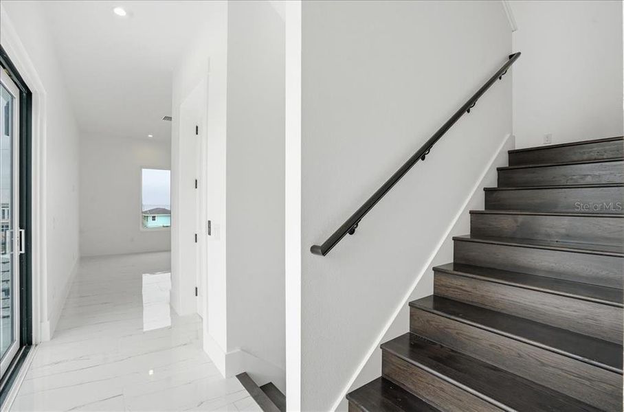 Spacious, unfurnished interior of a new home in , Englewood (Image 64).