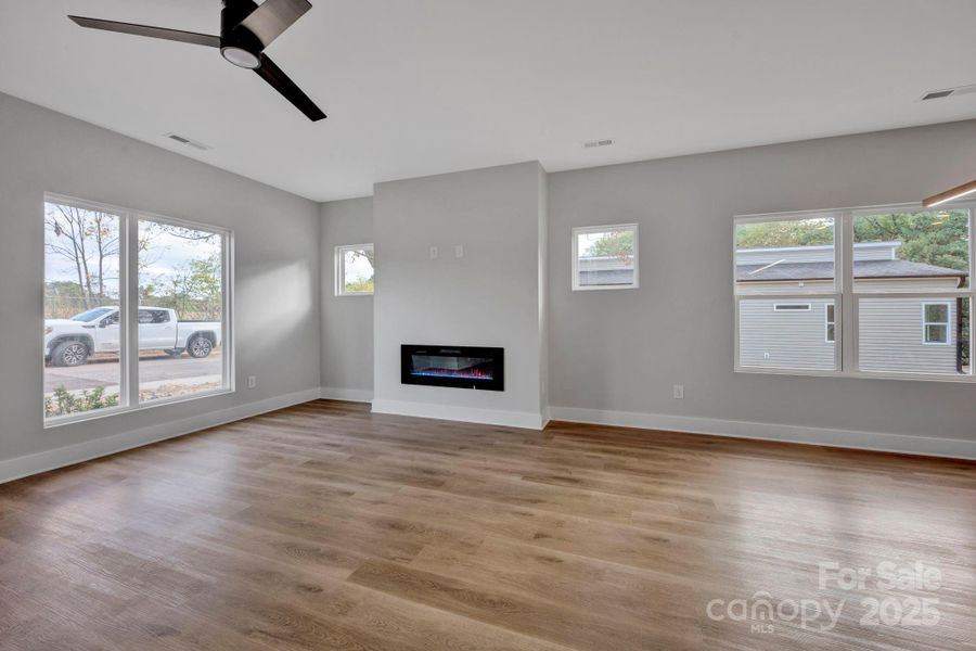 Spacious, unfurnished interior of a new home in , Salisbury (Image 14).