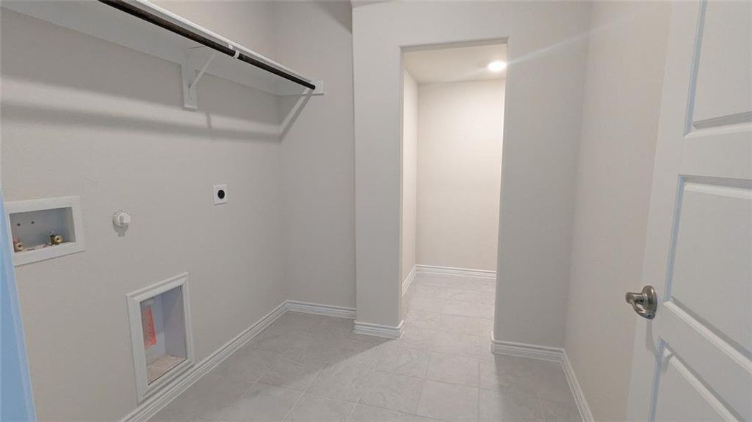 Spacious, unfurnished interior of a new home in Trailstone, Caddo Mills (Image 12). Spacious, unfurnished interior of a new home in Trailstone, Caddo Mills (Image 12).