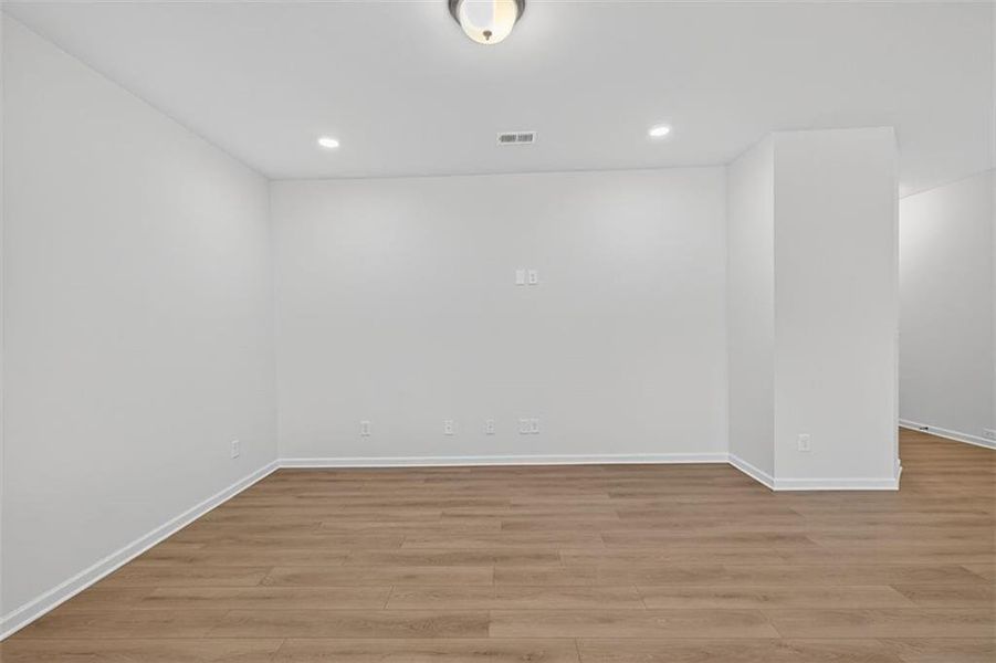 Spacious, unfurnished interior of a new home in Bexley Square, Cartersville (Image 17).