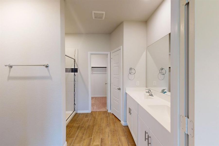 Image 39 of a home in Forest Park. Image 39 of a home in Forest Park.