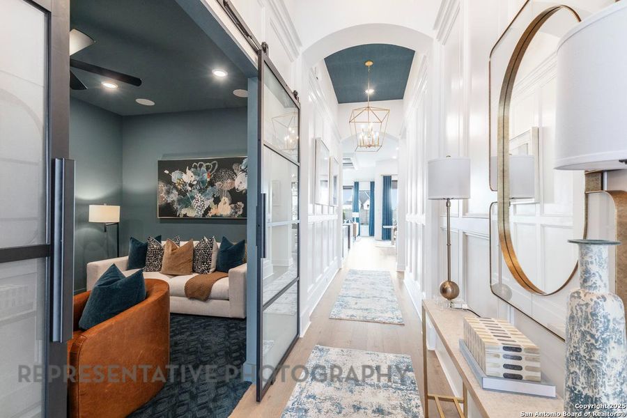 Furnished interior view inside a new home in The Ranches at Creekside, Boerne (Image 29). Furnished interior view inside a new home in The Ranches at Creekside, Boerne (Image 29).