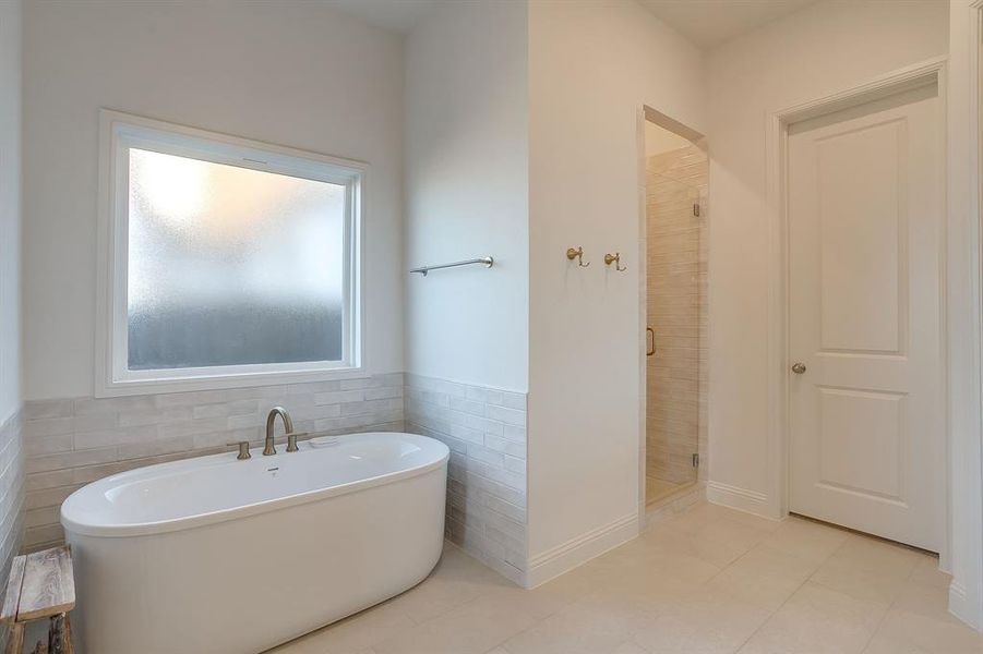 Furnished interior view inside a new home in , Aledo (Image 23).