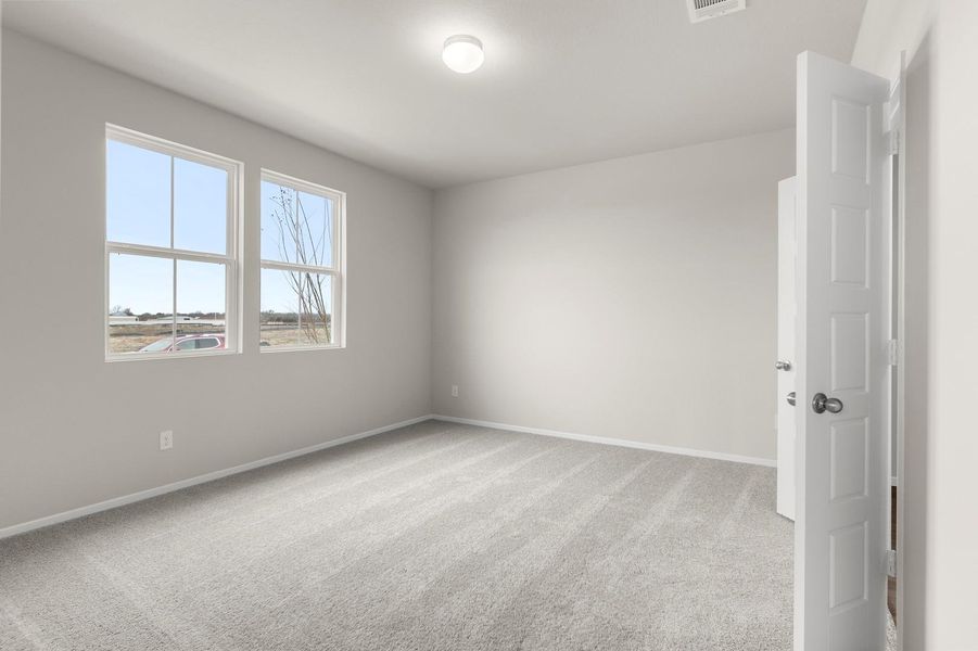 Spacious, unfurnished interior of a new home in Casetta Ranch, Kyle (Image 19).