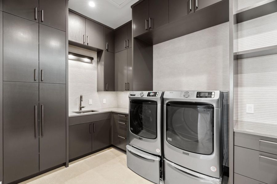 Furnished interior view inside a new home in , Horseshoe Bay (Image 15).