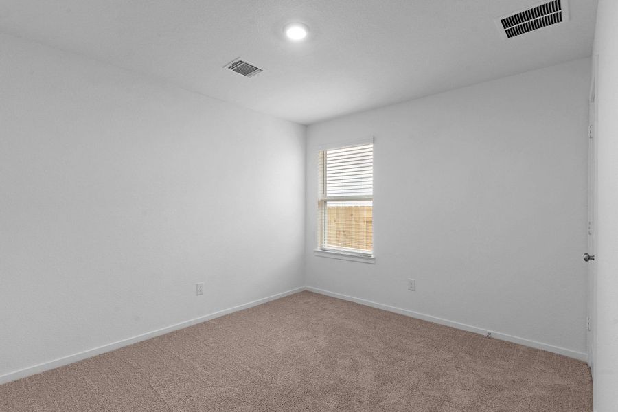 Spacious, unfurnished interior of a new home in Briarwood, Elgin (Image 20).
