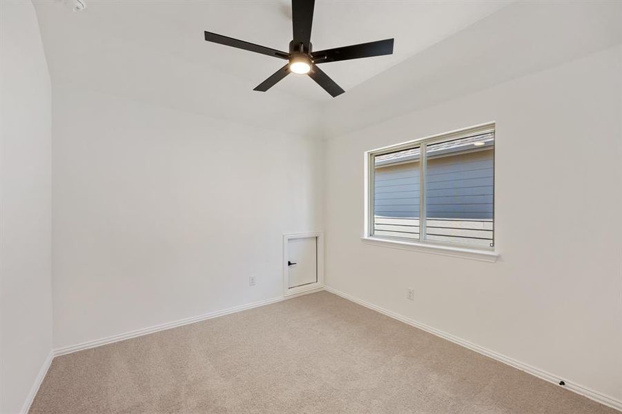 Spacious, unfurnished interior of a new home in Willow Wood Classic 50, McKinney (Image 28).