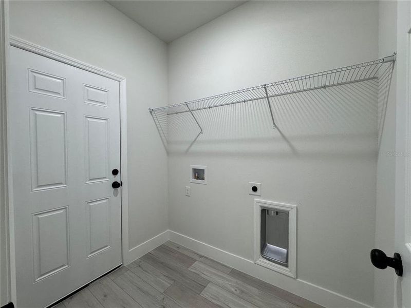 Spacious, unfurnished interior of a new home in , Citrus Springs (Image 16).