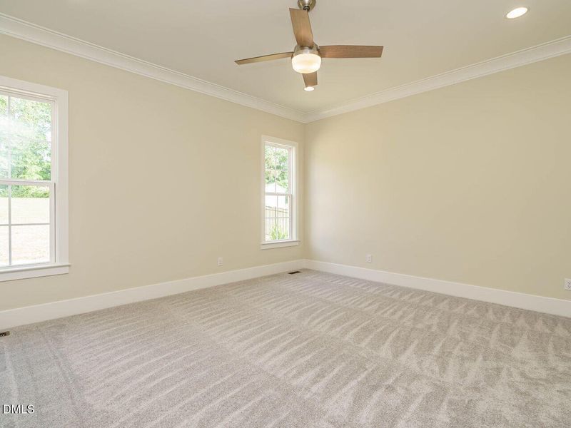 022-1280x960-primary-br