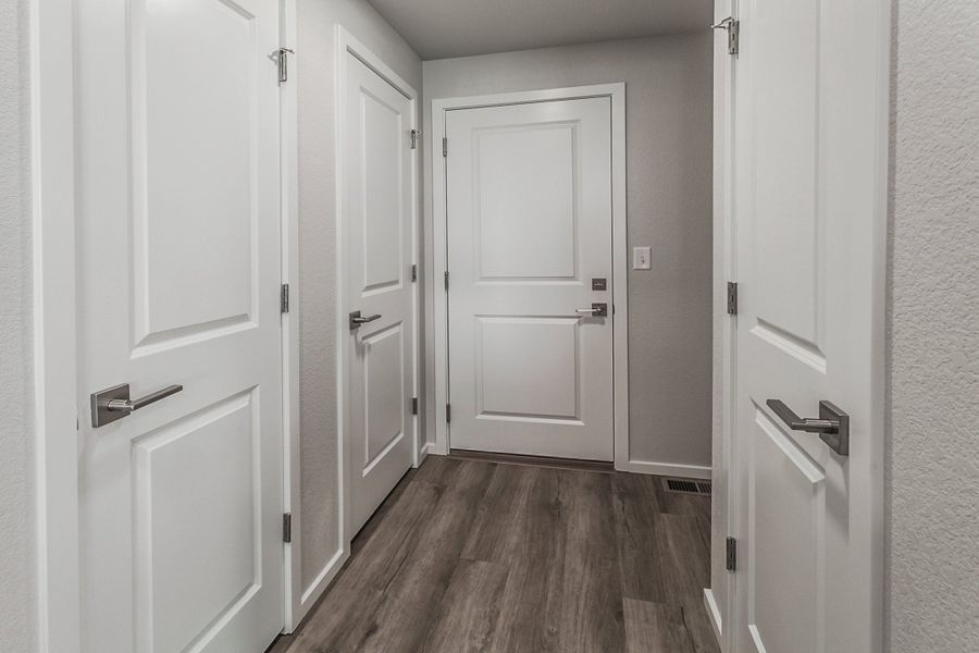 Spacious, unfurnished interior of a new home in Trailside, Timnath (Image 29).
