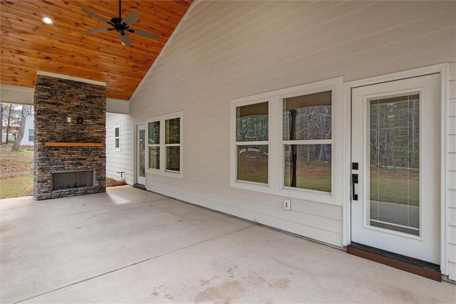 Exterior details and patio area of a home in , Villa Rica (Image 27).