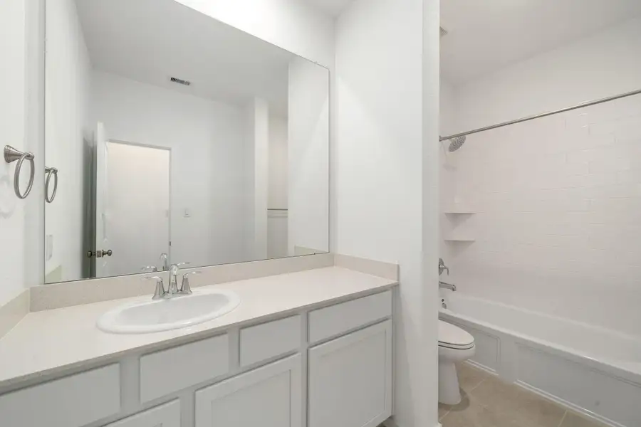 Furnished interior view inside a new home in Lago Mar: Fairway Collections, Texas City (Image 10). Furnished interior view inside a new home in Lago Mar: Fairway Collections, Texas City (Image 10).