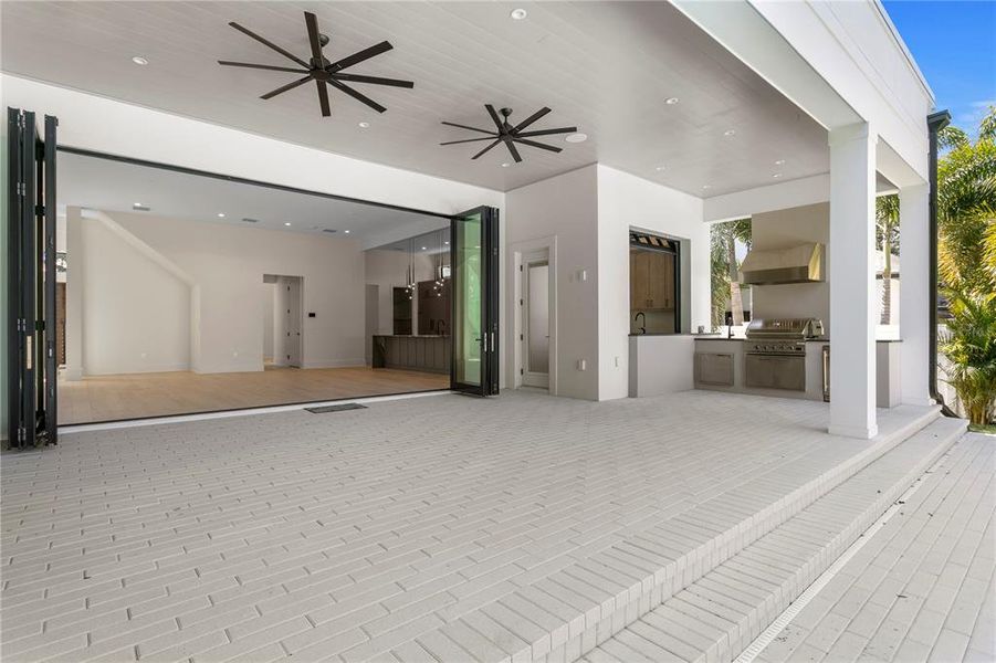 Exterior details and patio area of a home in , Tampa (Image 44).