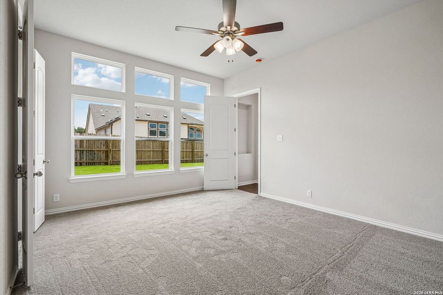 Spacious, unfurnished interior of a new home in Veranda, San Antonio (Image 21). Spacious, unfurnished interior of a new home in Veranda, San Antonio (Image 21).