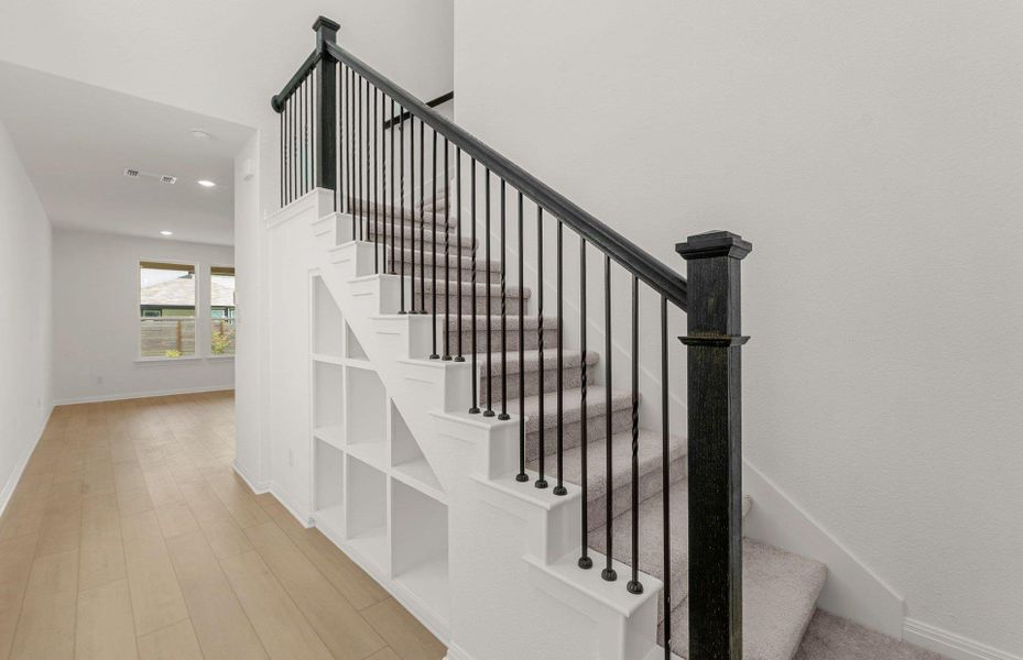 Spacious, unfurnished interior of a new home in Horizon Lake, Leander (Image 21). Spacious, unfurnished interior of a new home in Horizon Lake, Leander (Image 21).