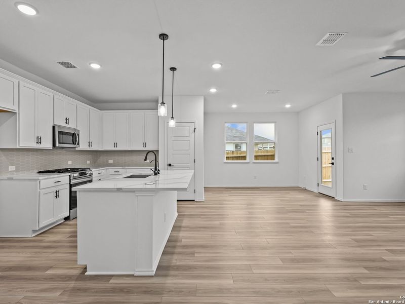 Image 35 of a home in Horizon Pointe. Image 35 of a home in Horizon Pointe.