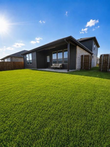 Exterior details and patio area of a home in Terra Trace, Fort Worth (Image 3).
