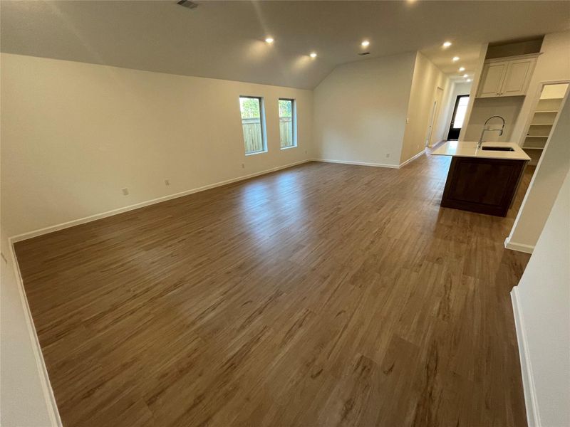 **Photos are a representation of the floor plan. This is not the actual homesite.**