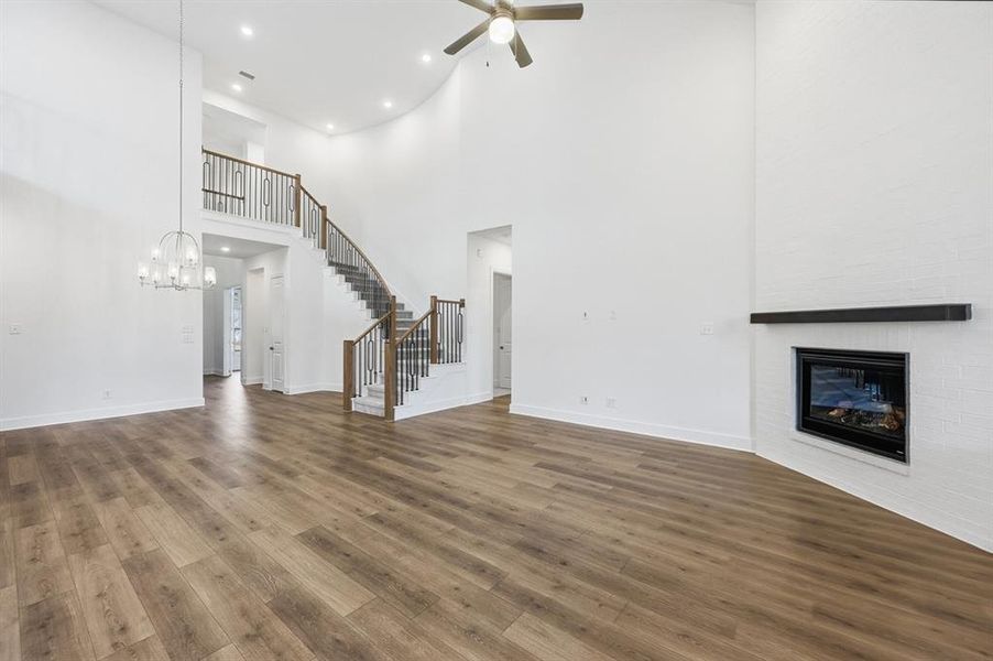 Spacious, unfurnished interior of a new home in Dove Hollow, Waxahachie (Image 14).