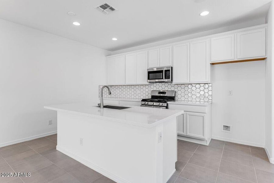 14604 W Sand Hills Road - Ready Now