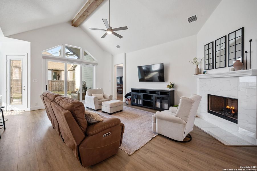 Furnished interior view inside a new home in Mesa Western, Cibolo (Image 8).