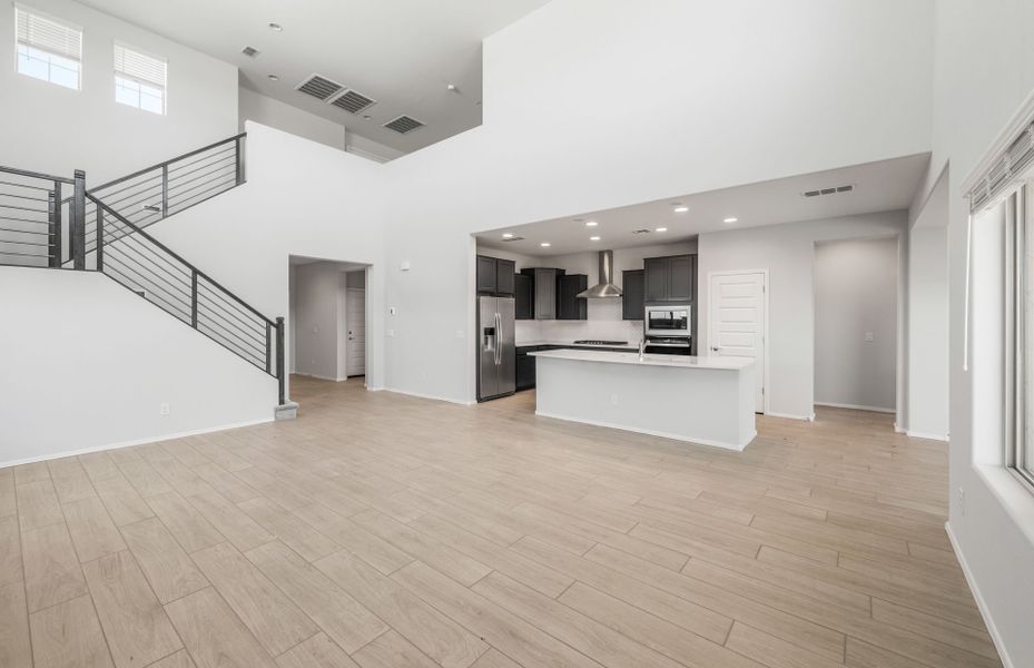 Spacious, unfurnished interior of a new home in Parkside at Anthem at Merrill Ranch, Florence (Image 18).