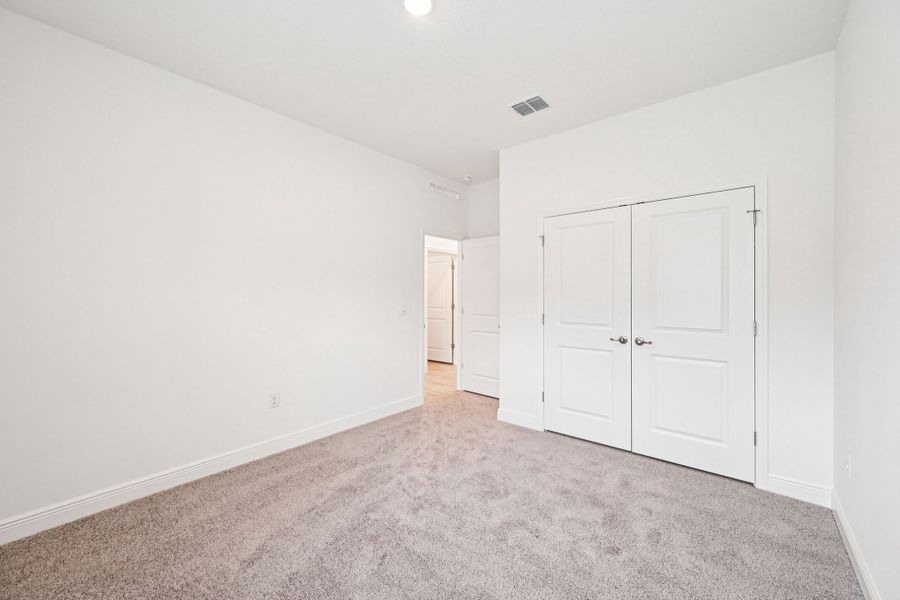 Spacious, unfurnished interior of a new home in Port St. Lucie, Port St. Lucie (Image 27).